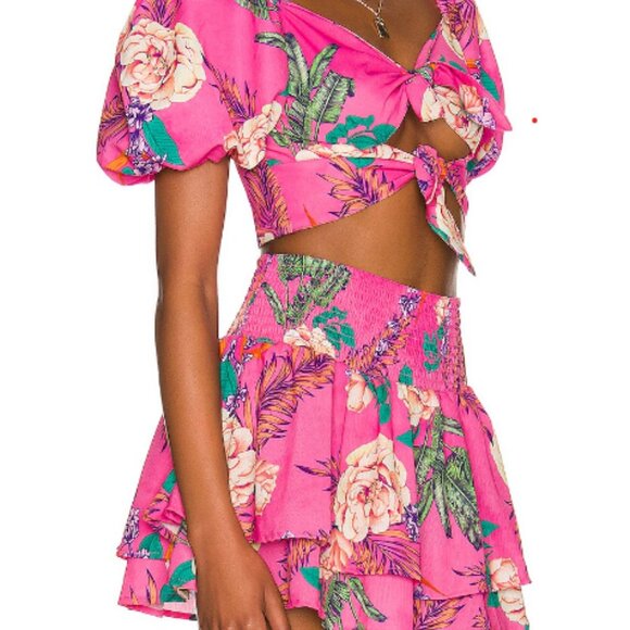 XS Agua Bendita x REVOLVE Bailee Top in Pink Floral  Out of Stock Worn Once! - Picture 1 of 4